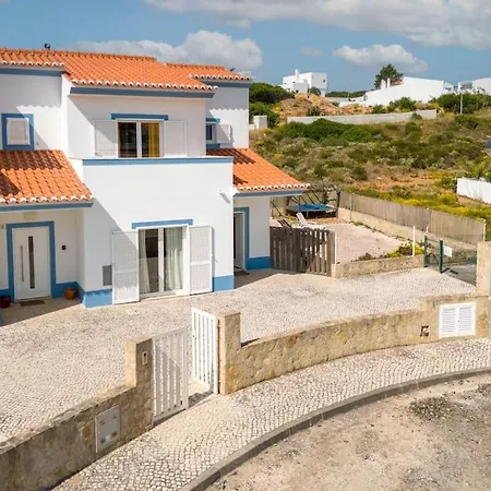 Ferienhaus Paraiso No Espartal - A Short Walk To The Beach!