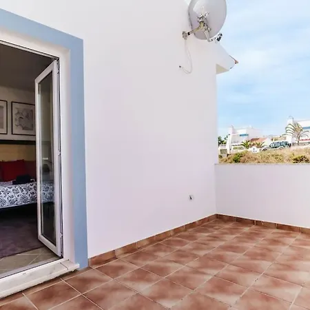 Dom wakacyjny Paraiso No Espartal - A Short Walk To The Beach! *